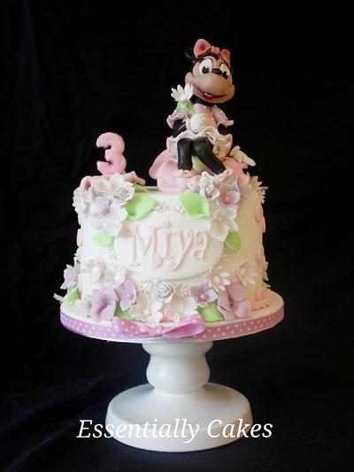 Minnie Mouse - Cake by Essentially Cakes