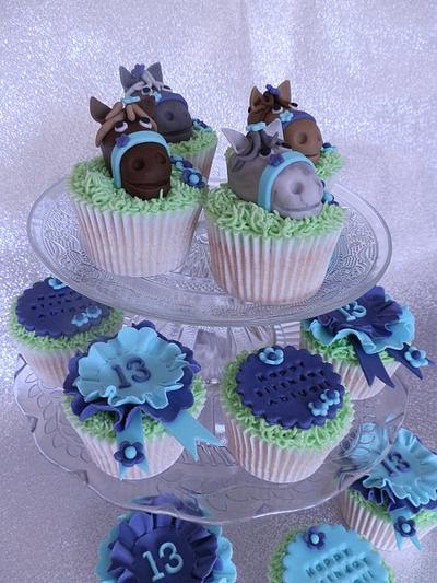 Clip Clop Pony Cupcakes - Cake by CheryllsCupcakes
