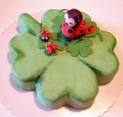 A cloverleaf cake - Cake by Sonora