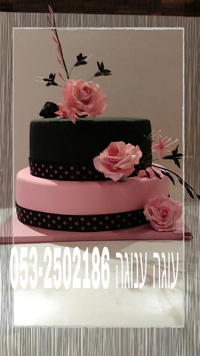 elegant wedding cake with roses - Cake by michal katz