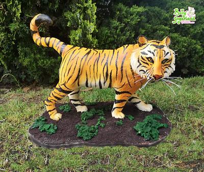 3D Tiger sculpted cake - Cake by Bety'Sugarland by Elisabete Caseiro 