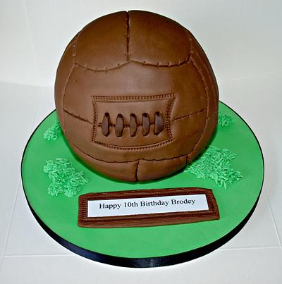 Old leather style football - Cake by Deb-beesdelights