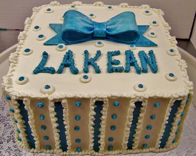 Gift Box cake in buttercream - Cake by Nancys Fancys Cakes & Catering (Nancy Goolsby)