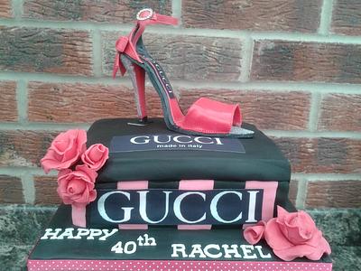Why have just one designer gift box cake, when you can have 2! This beauty  went with the Gucci gift box cake. Funfetti cake with fresh…