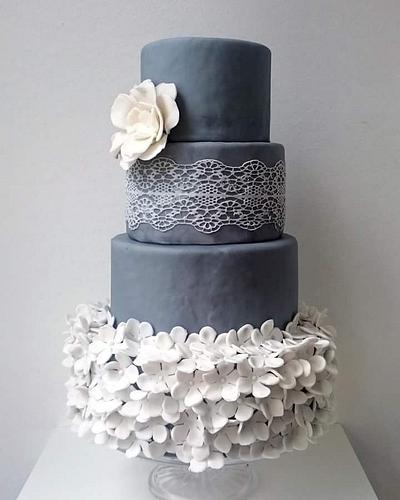 Grey Lace Cake - Cake by Bakverhalen - Angelique