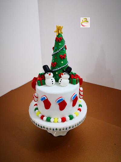 Christmas Cake - Cake by Ruth - Gatoandcake