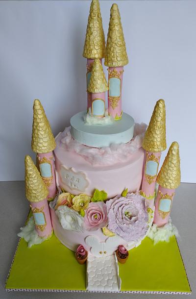 Minnie's Castle Cake - Cake by Marini's cakery