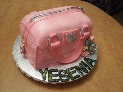 pink purse - Cake by Landy's CAKES
