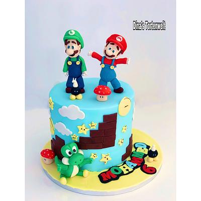Super Mario - Cake by Dina's Tortenwelt 