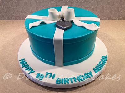 Simply Tiffany - Cake by Dinkylicious Cakes