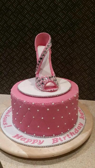 The brief: "Bling it up and make it Pink!" - Cake by Cakesters