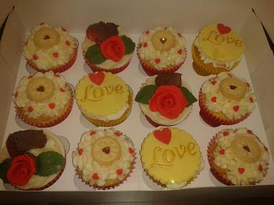 Valentines Cupcakes - Cake by debscakecreations