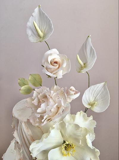 Sugar Flowers on a textured cake - Cake by Tammy Iacomella