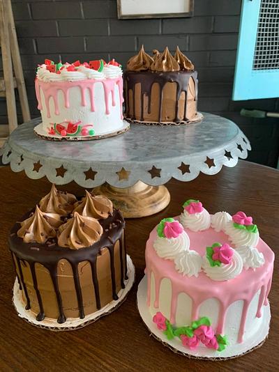 Mini Cakes - Cake by EmaJo Cakes