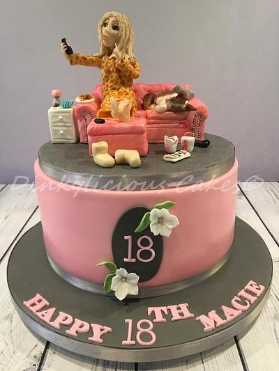 Peace and Pout Selfie - Cake by Dinkylicious Cakes