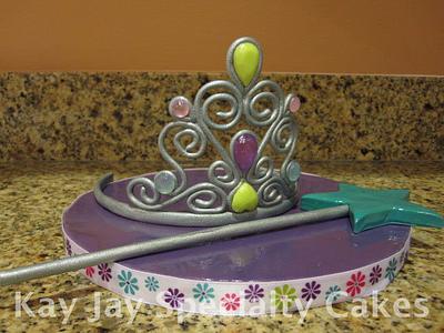 Tiara and Scepter - Cake by Kimberley Jemmott