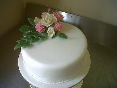 flower cake - Cake by Little monsters Bakery