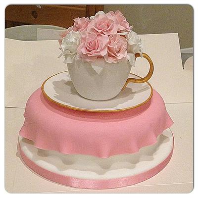 Teacup & Flowers cake - Cake by Janine Lister