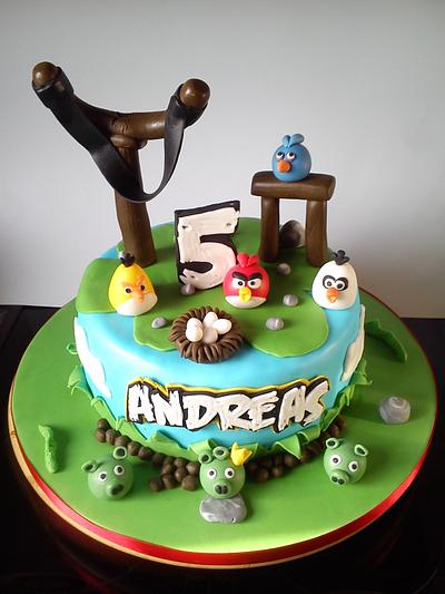 Angry Birds Cake! - Cake by caketasticcy