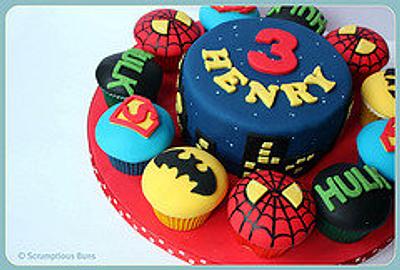 Big Cake Little Cakes : Marvel Super Heroes - Cake by Scrumptious Buns