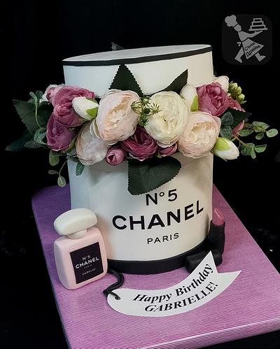 Cake Chanel box - Cake by Sunny Dream