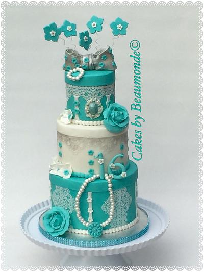 Sweet 16  - Cake by Cakes by Beaumonde