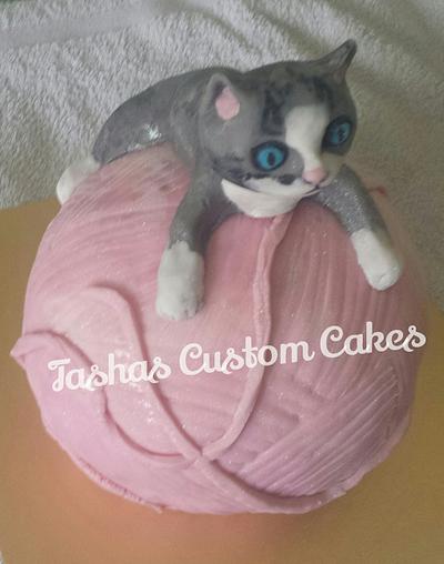 Kittens love wool!!! - Cake by Tasha's Custom Cakes