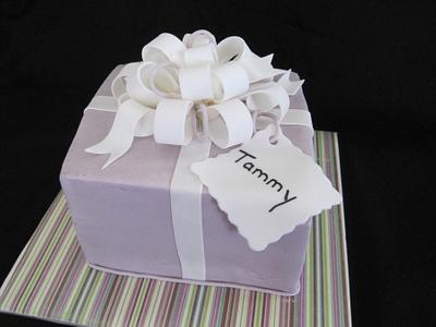 Birthday present - Cake by Lchris