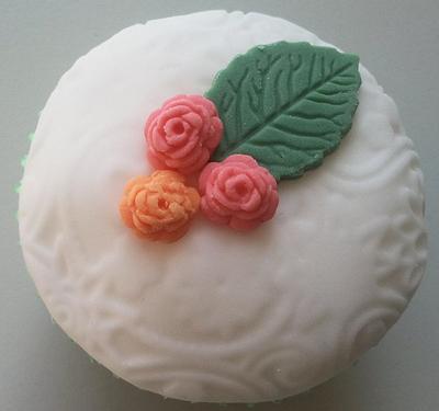 Roses - Cake by Mandy