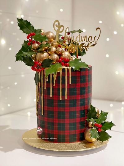 Trendy Christmas cake - Cake by Maria's