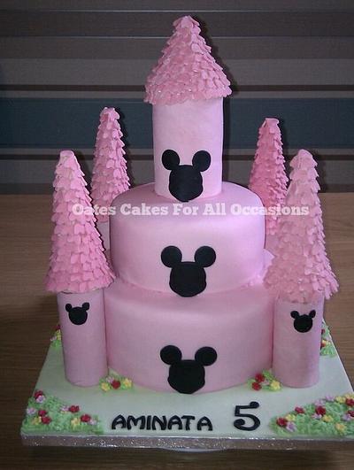 minnie mouse castle - Cake by oatescakes