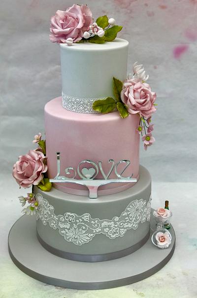 Engagement Cake  - Cake by Lorraine Yarnold