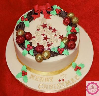 Luxury Christmas Wreath Cake - Cake by InsanelyCakes