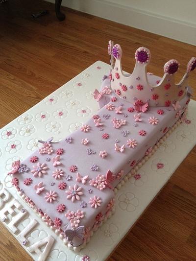 1 and the tiara - Cake by Made To Order (MTO)