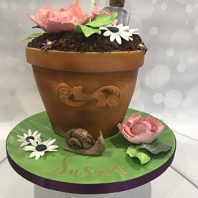 Flower pot - Cake by bakemydayiom