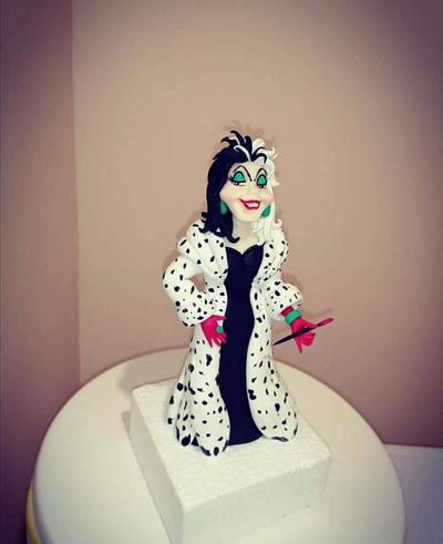 Cruella de vil 🖤🖤🖤 - Cake by Marcelica Popa 
