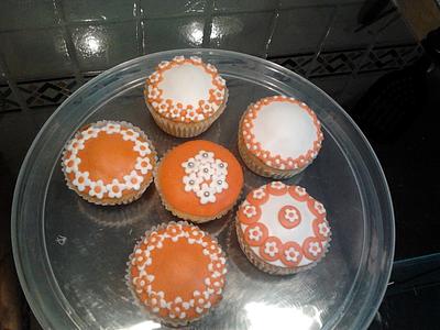 Orange cup cakes - Cake by Mayvicake