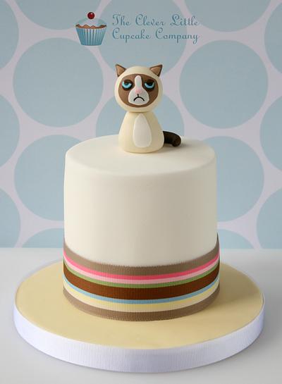 Grumpy Cat Mini Cake - Cake by Amanda’s Little Cake Boutique