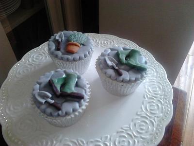Garden Cupcakes - Cake by Lisascakes