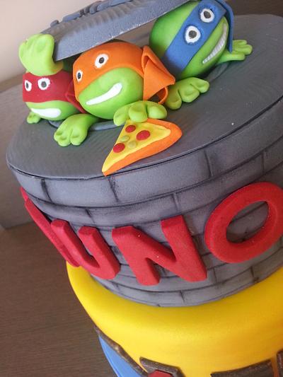Ninja Turtles - Cake by ChiquiCakes