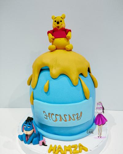 Winne the pooh cake by lolodeliciouscake - Cake by Lolodeliciouscake
