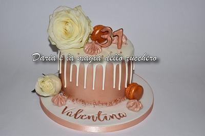 Rose gold drip cake - Cake by Daria Albanese