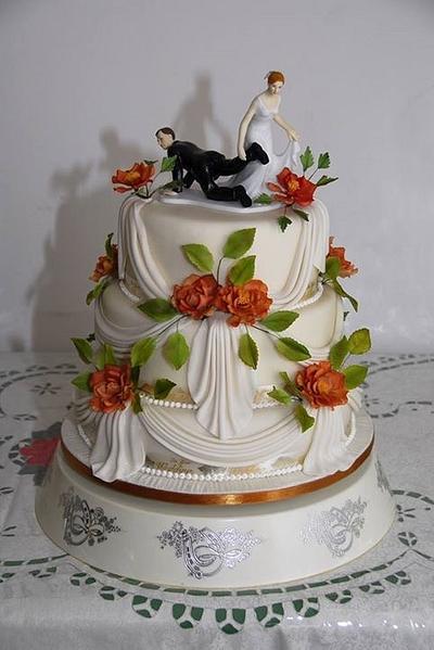 Drapes and Roses - Cake by Rosanna Bayer