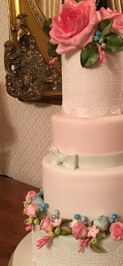 Vintage wedding cake - Cake by Ele Lancaster