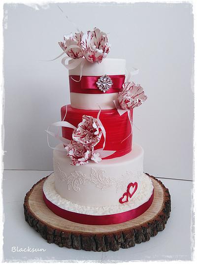 Wedding in red - Cake by Zuzana Kmecova