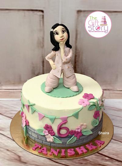I am the birthday girl!  - Cake by thegiftstorycakes