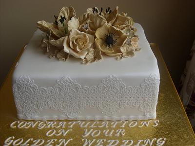 Gold Anniversary x - Cake by cupcake67