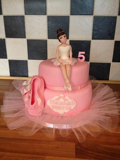 Ballerina cake  - Cake by silversparkle