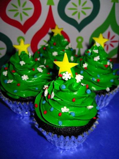 Christmas cupcakes - Cake by Random Acts of Sweetness