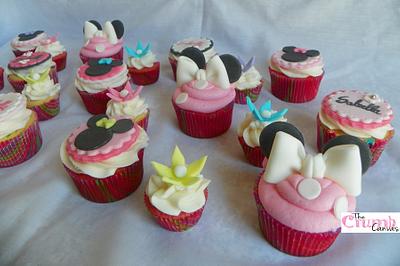 Bellas Minnie Mouse cupcakes - Cake by Alexis M